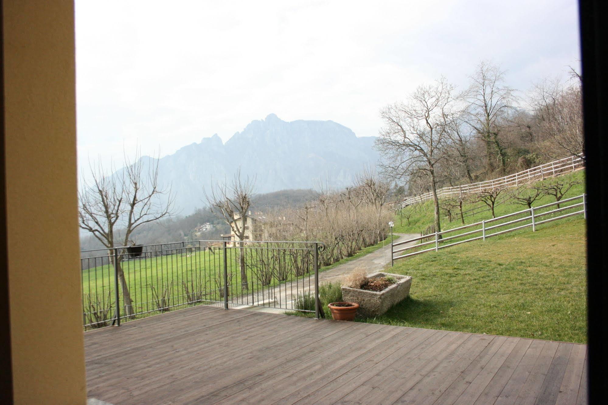 Agriturismo Deviscio Lecco Luaran gambar