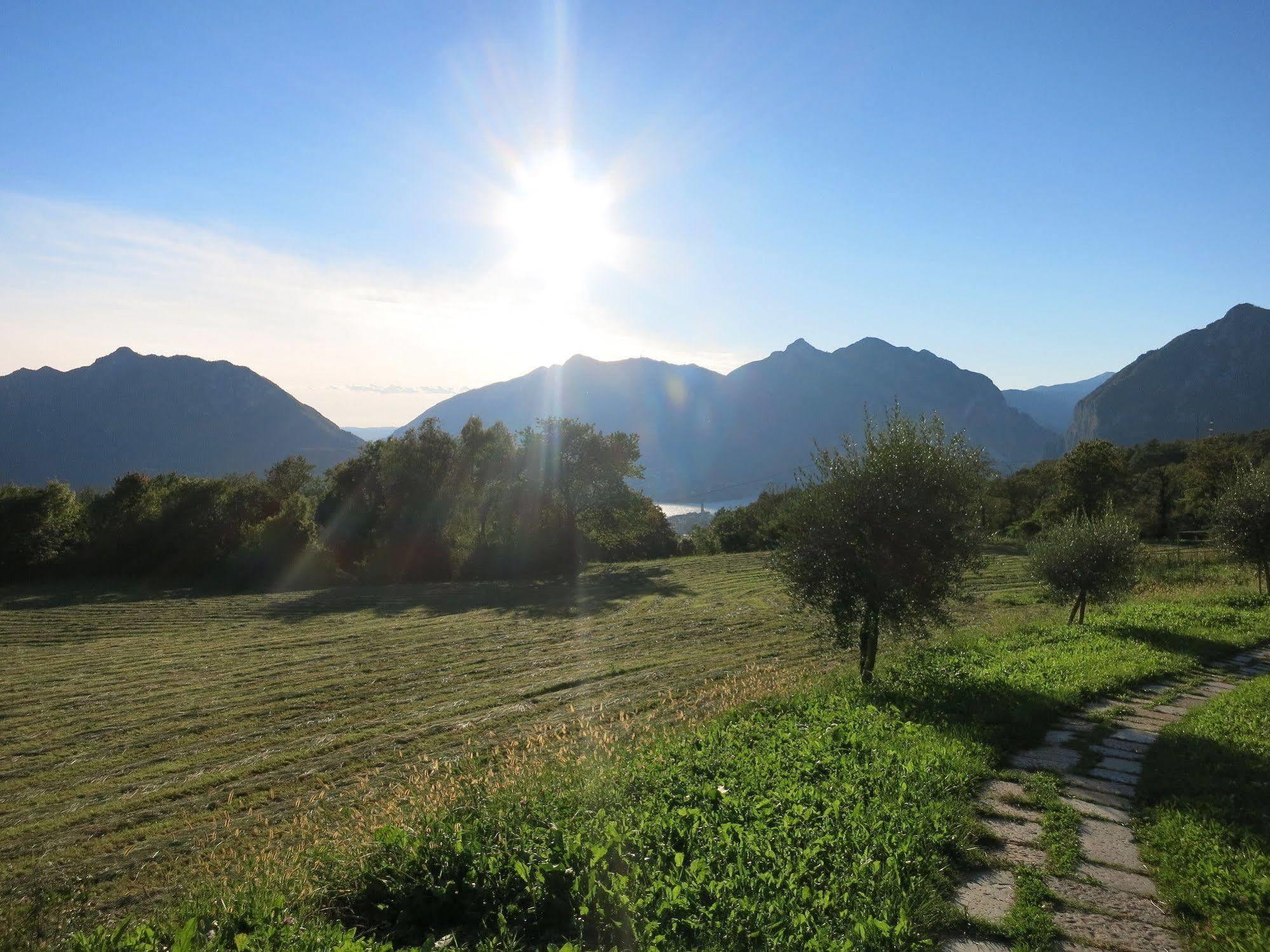 Agriturismo Deviscio Lecco Luaran gambar